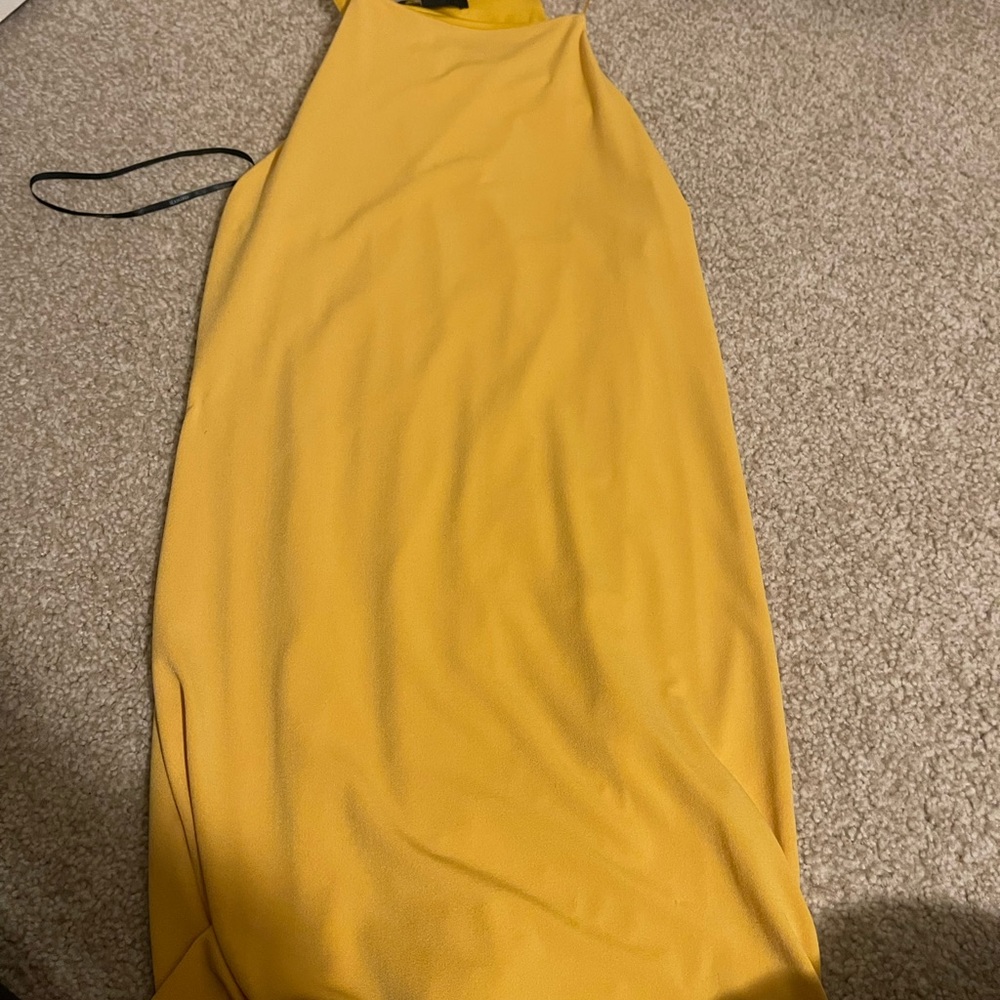 Chic Yellow Sleeveless Dress